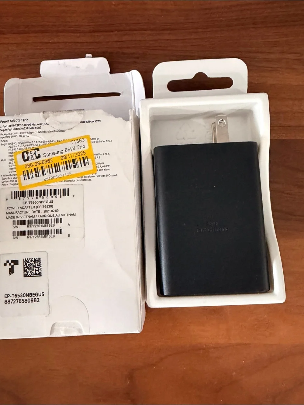 SAMSUNG 65W Trio Power Adapter (EP-T6530)
